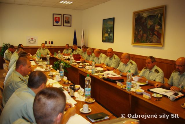 Členovia vojenskej rady rokovali v Trenčíne
