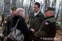 Minister Glv si na vrchu Bors a v obci Hejce uctil pamiatku obet najvej leteckej tragdie v dejinch Ozbrojench sl SR