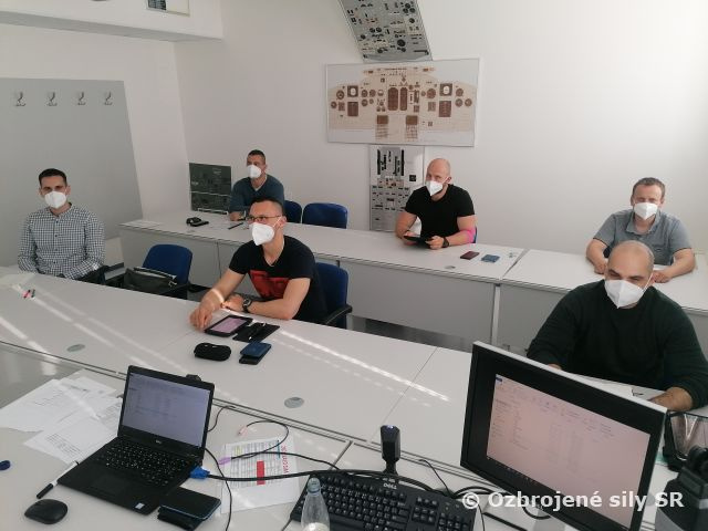 Výcvik dopravných pilotov na simulátore