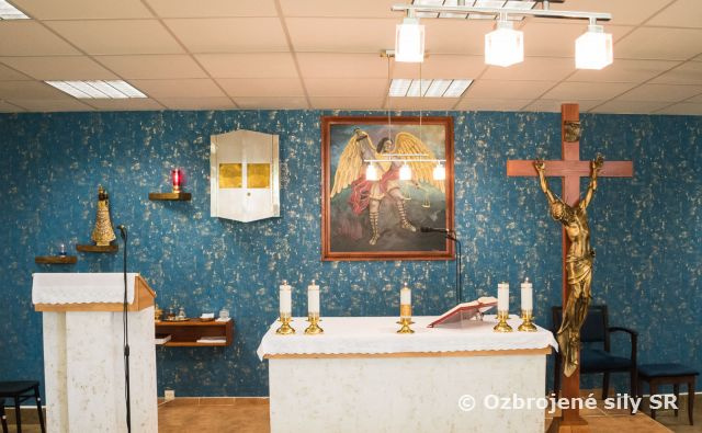 20. výročie vojenskej farnosti na Veliteľstve vzdušných síl a požehnanie kaplnky sv. Michala archanjela