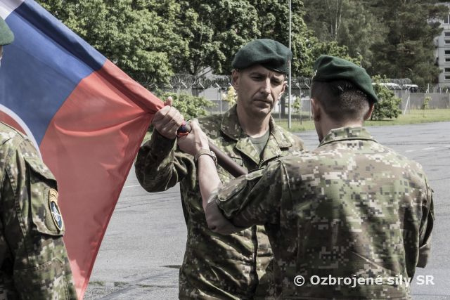 Slávnostný nástup pri príležitosti odovzdania funkcie veliteľa kontingentu eFP Lotyšsko