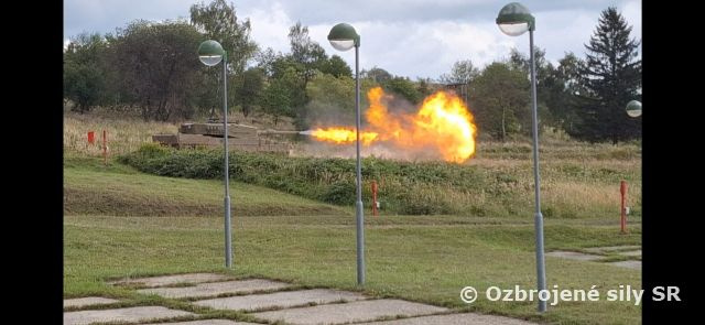 Prvé ostré streľby Leopardov