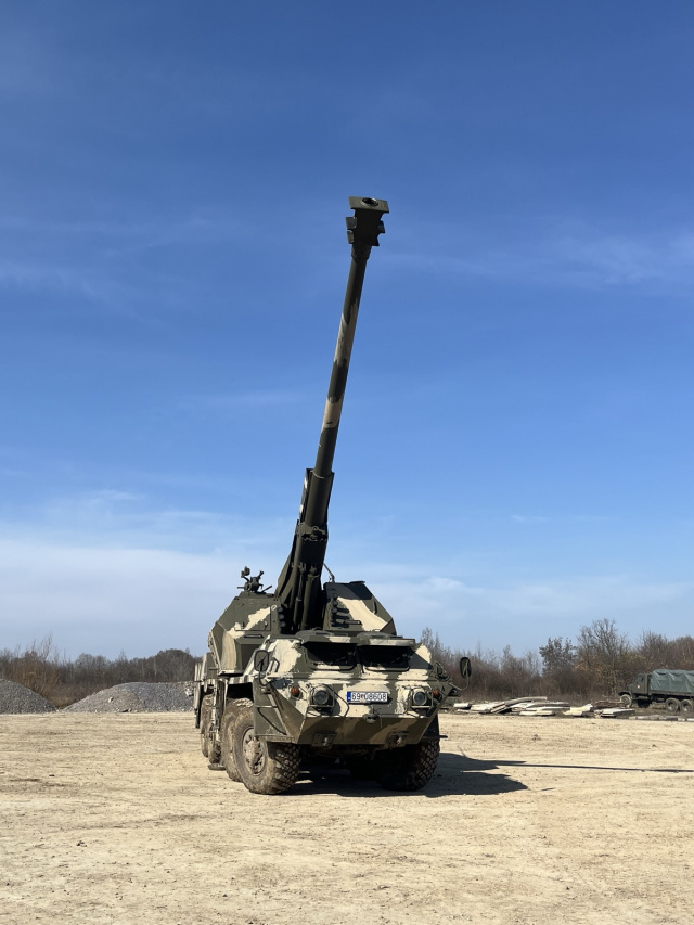 Taktické cvičenie s bojovými streľbami 3.palebnej batérie