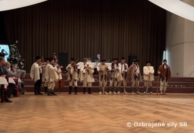 Vianočný večierok na Veliteľstve pozemných síl OS SR