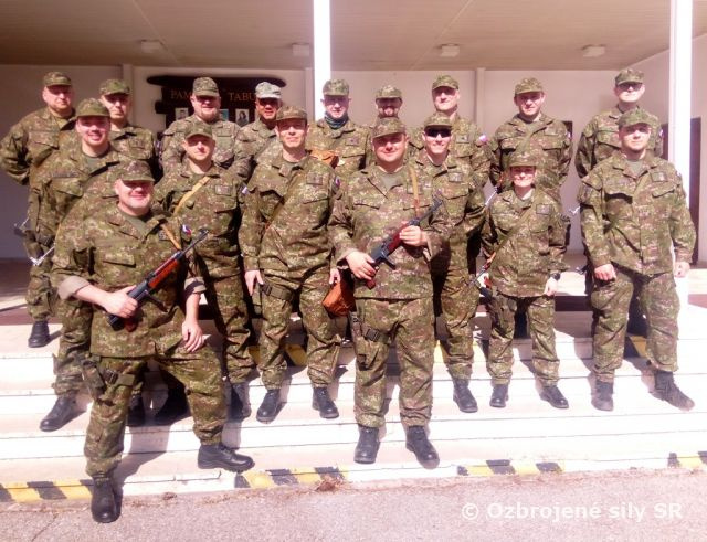 Výcvik aktívnych záloh 103. práporu radiačnej, chemickej a biologickej ochrany sa začal