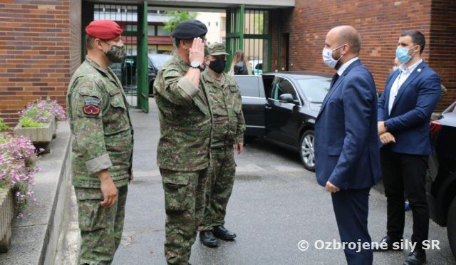 Prvá pracovná návšteva ministra obrany na veliteľstve pozemných síl