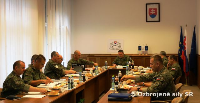 Výjazdové zasadnutie Vojenskej rady náčelníka generálneho štábu v Trenčíne